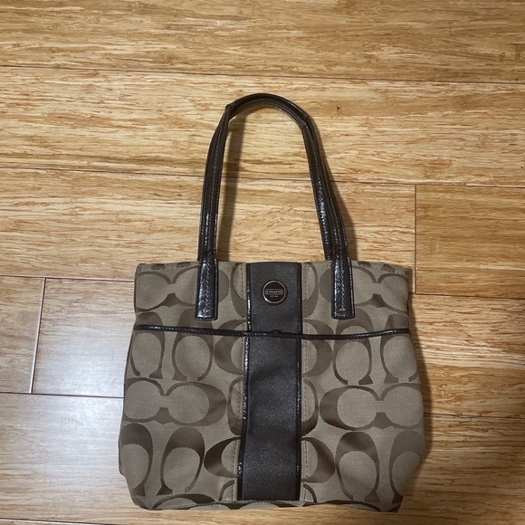 Coach purse - Picture 4 of 6